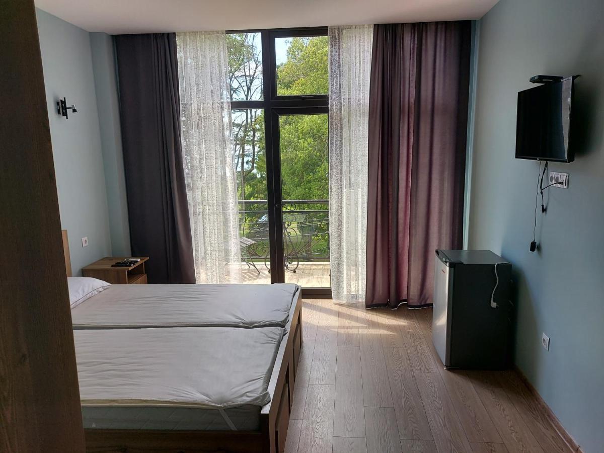 French Hotel 科布列季 外观 照片