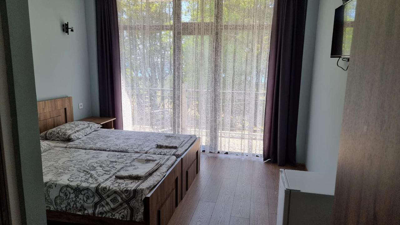 French Hotel 科布列季 外观 照片