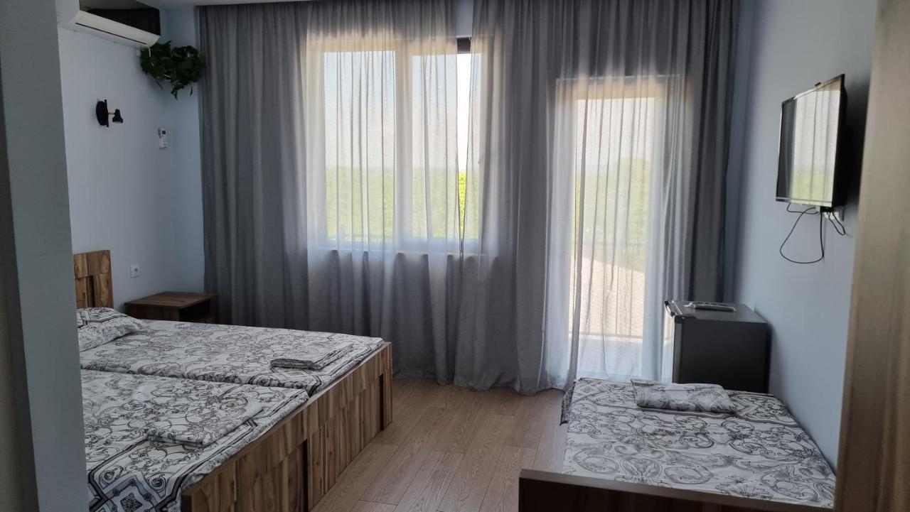 French Hotel 科布列季 外观 照片